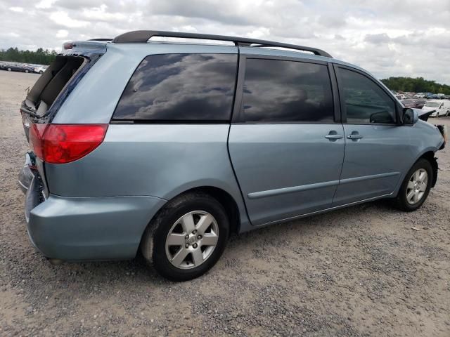 2006 Toyota Sienna XLE