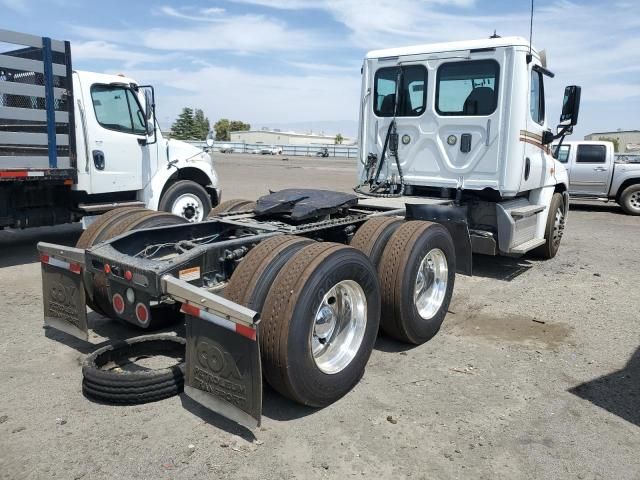 2017 Freightliner Cascadia 125