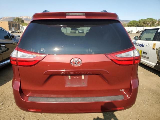 2017 Toyota Sienna LE