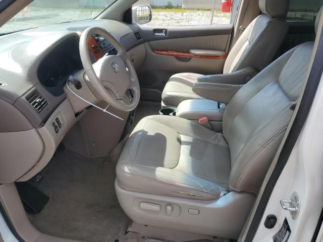 2008 Toyota Sienna XLE