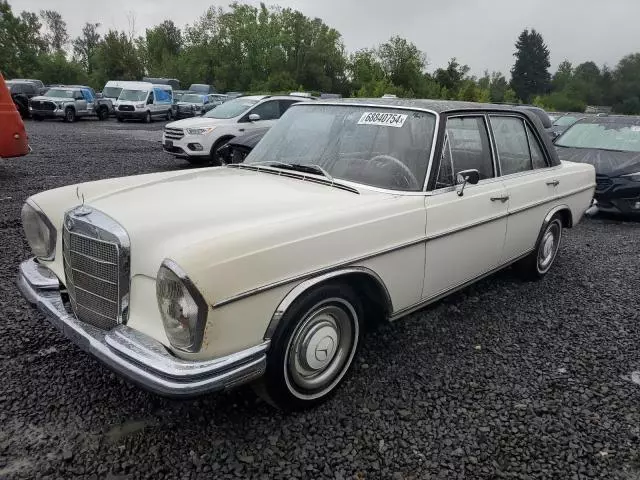 1967 Mercedes-Benz 250S