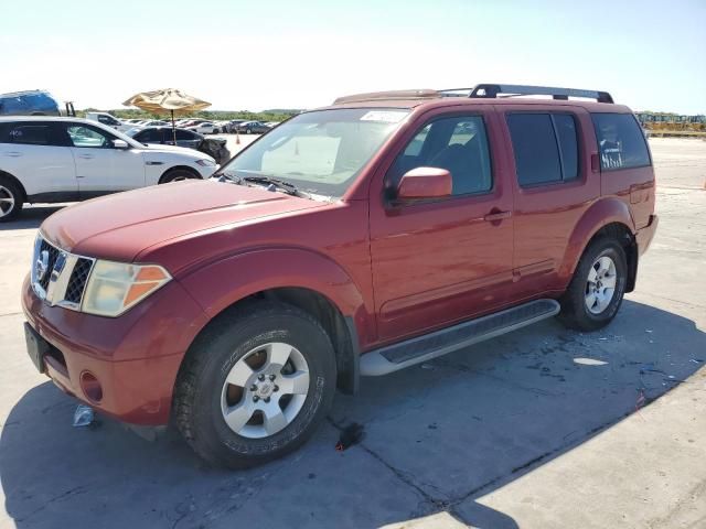 2005 Nissan Pathfinder LE