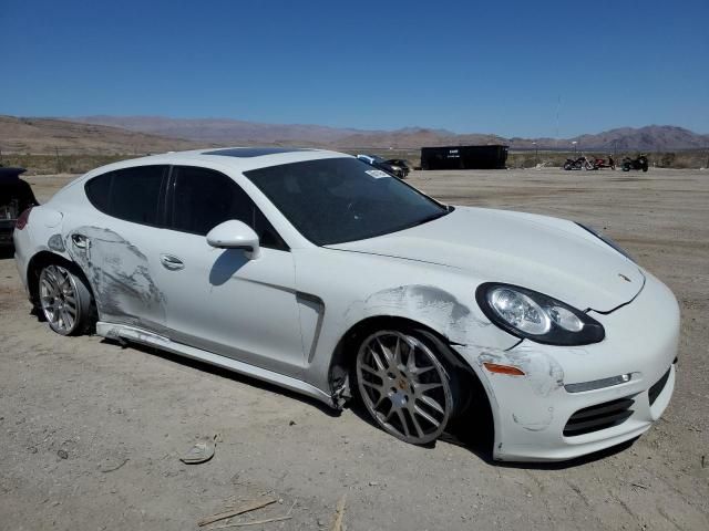 2016 Porsche Panamera 2