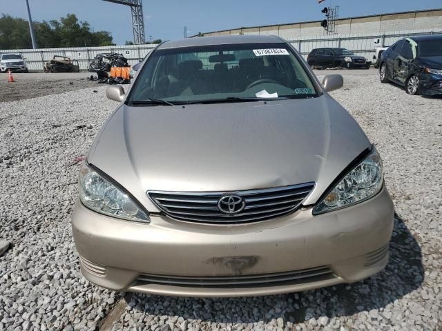 2005 Toyota Camry LE