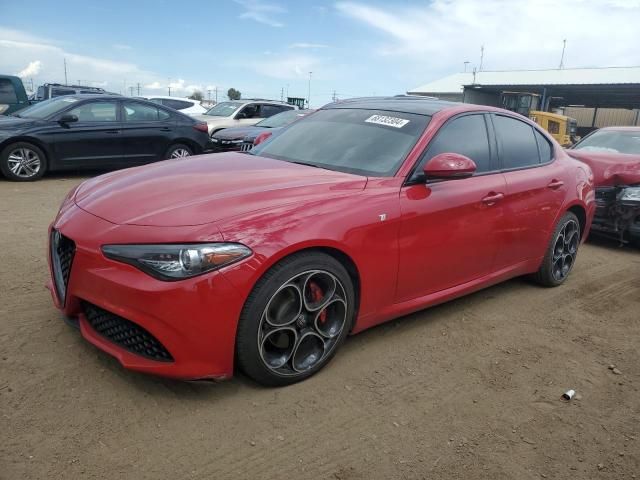 2022 Alfa Romeo Giulia Super