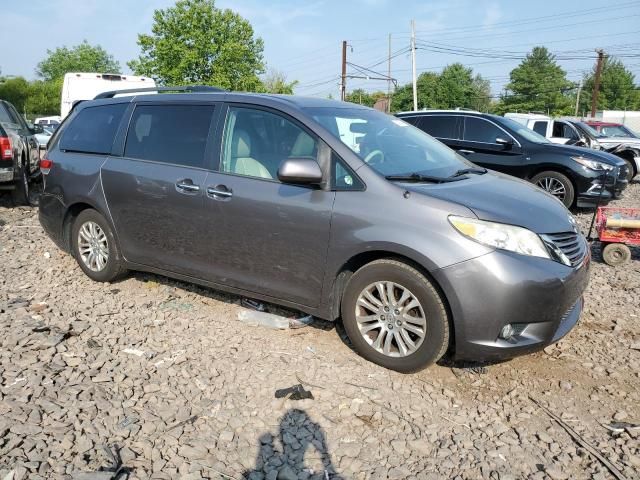 2014 Toyota Sienna XLE