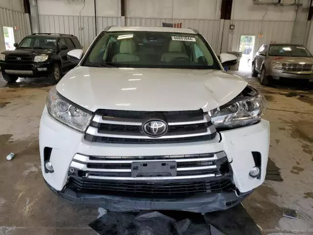 2018 Toyota Highlander SE