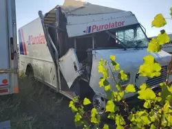 Salvage trucks for sale at Montreal Est, QC auction: 2018 Ford Econoline E450 Super Duty Commercial Stripped Chas