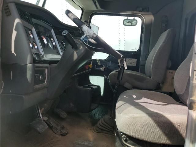 2012 Kenworth Construction T800