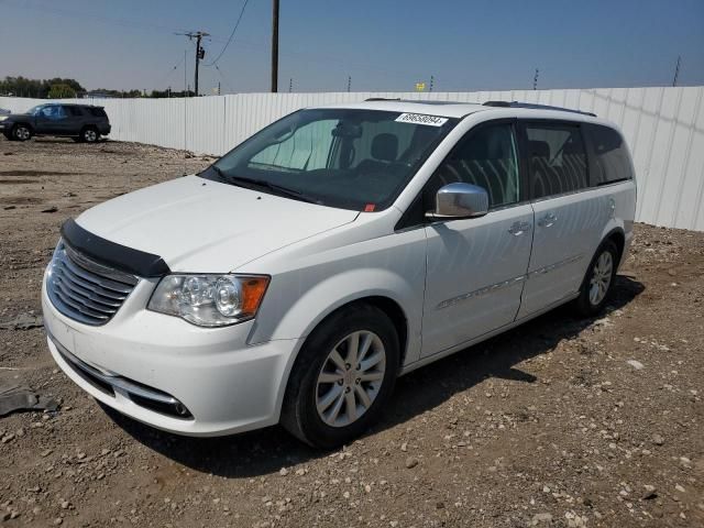 2016 Chrysler Town & Country Limited Platinum