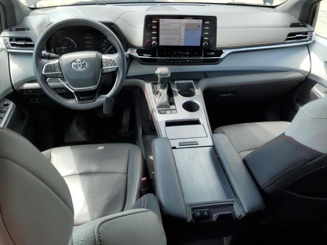 2022 Toyota Sienna XSE