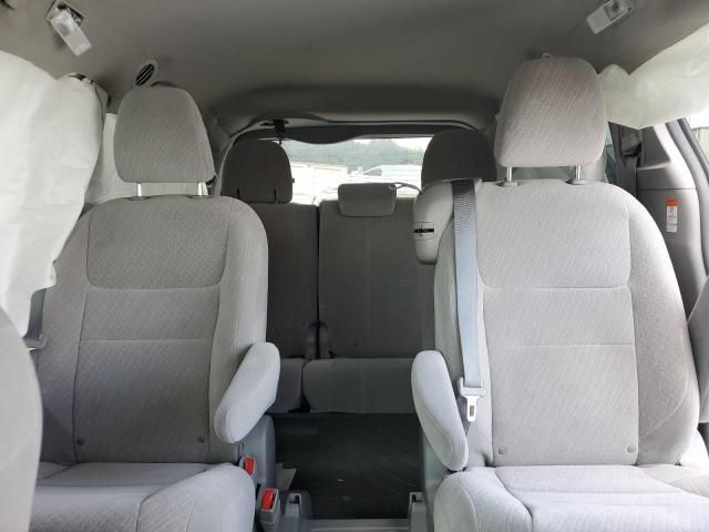 2017 Toyota Sienna LE