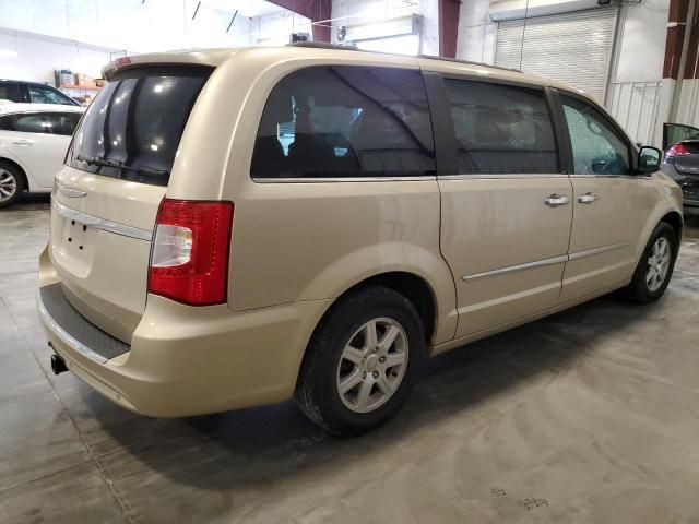 2012 Chrysler Town & Country Touring