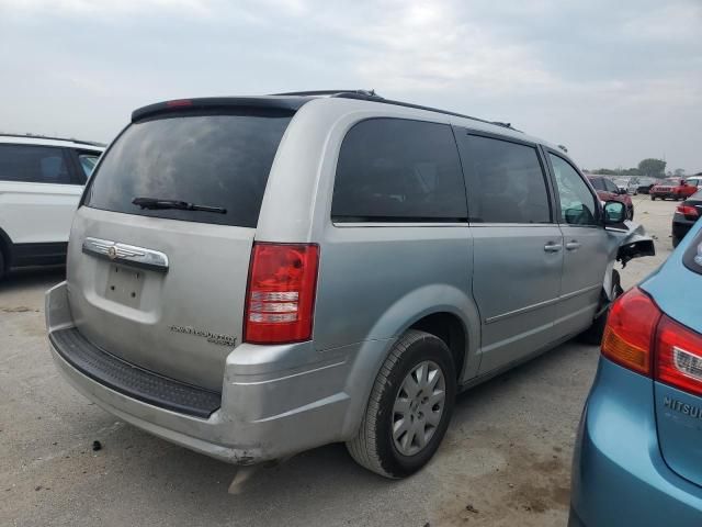 2010 Chrysler Town & Country LX