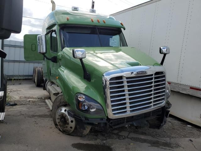 2020 Freightliner Cascadia 125