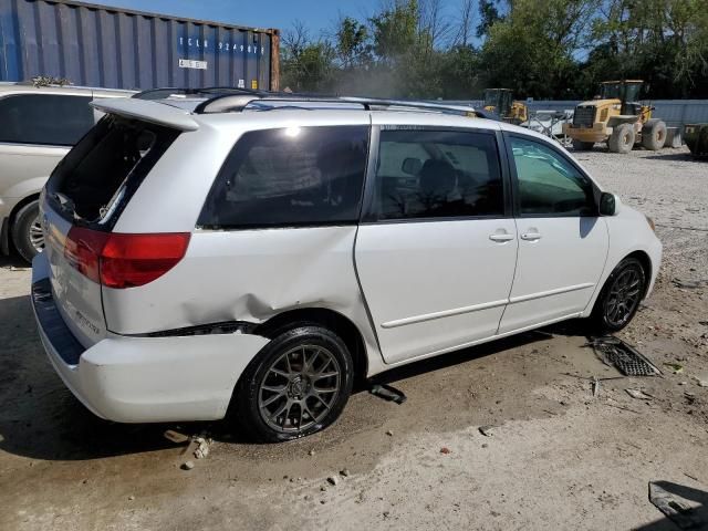 2004 Toyota Sienna XLE