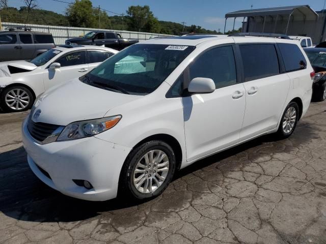 2012 Toyota Sienna XLE