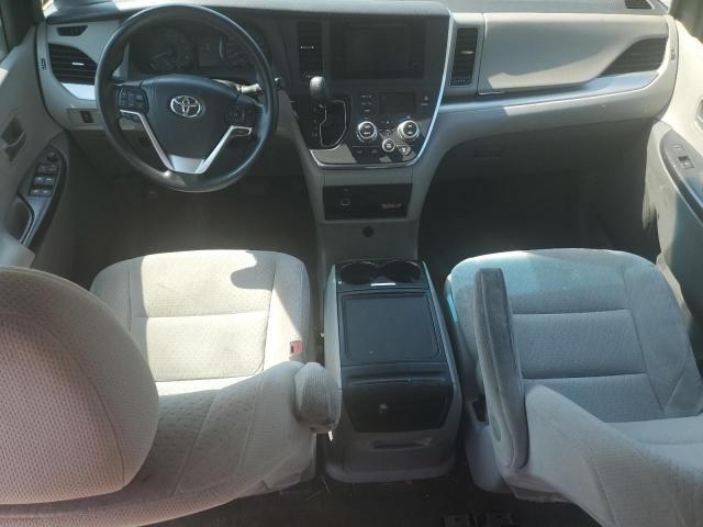 2015 Toyota Sienna LE