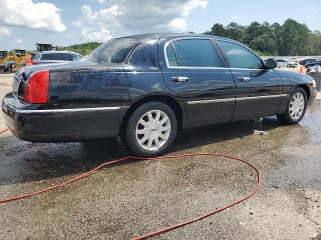 2010 Lincoln Town Car Signature Limited