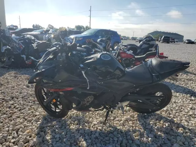 2015 Yamaha YZFR3