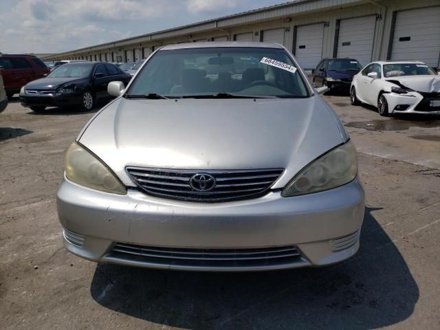 2005 Toyota Camry LE