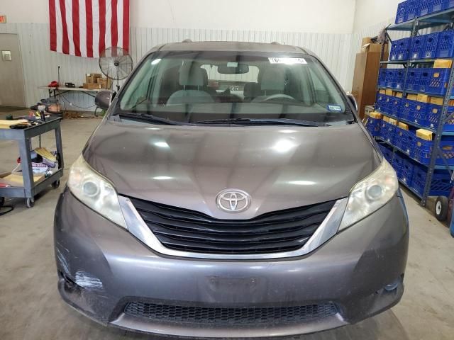 2013 Toyota Sienna LE