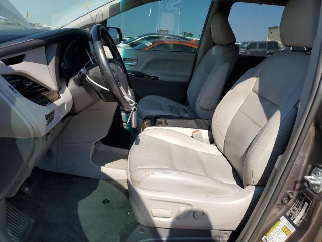 2016 Toyota Sienna XLE