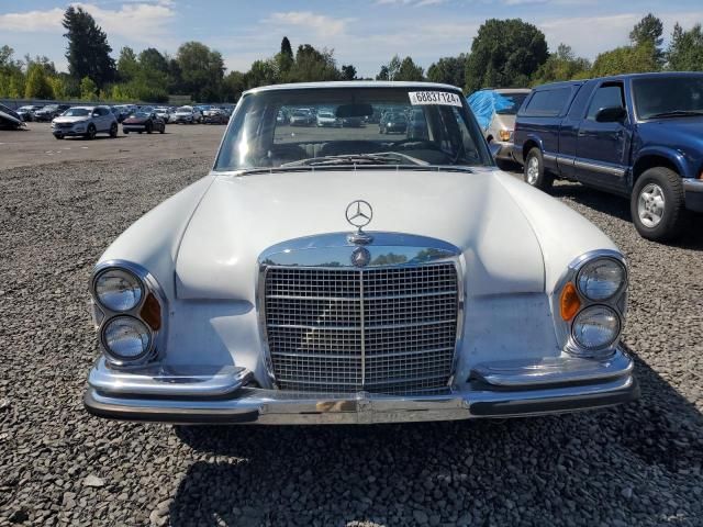 1969 Mercedes-Benz 280SE