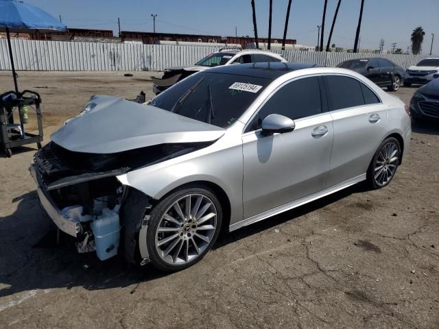 2019 Mercedes-Benz A 220