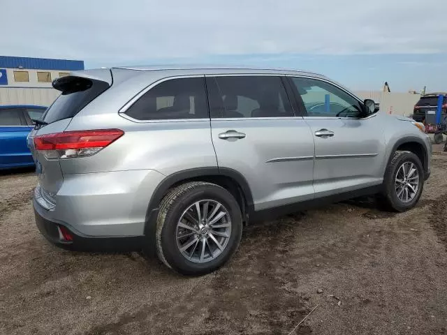 2019 Toyota Highlander SE