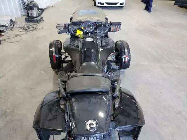 2016 Can-Am Spyder Roadster F3-T