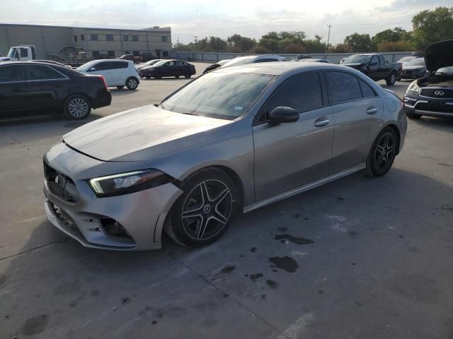 2019 Mercedes-Benz A 220