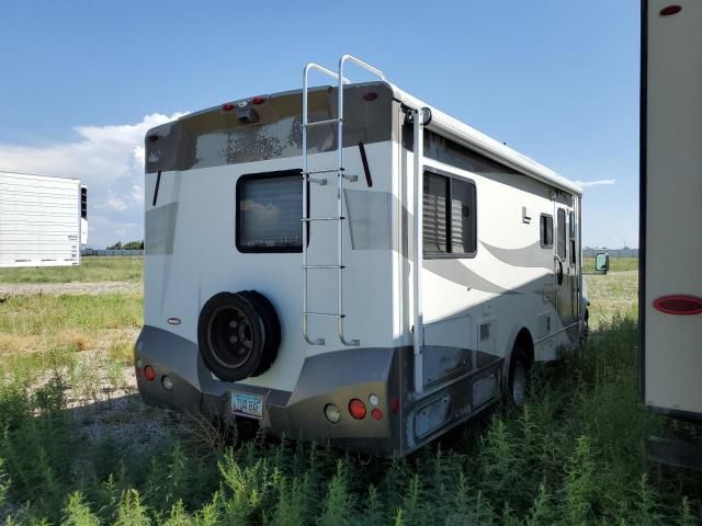 2005 Ford Econoline E450 Super Duty Cutaway Van