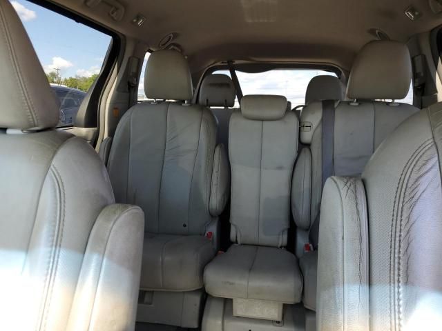 2011 Toyota Sienna XLE