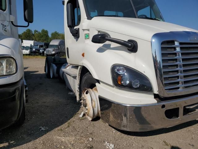 2018 Freightliner Cascadia 113