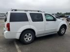 2005 Nissan Pathfinder LE