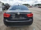 2014 Volkswagen Passat SE