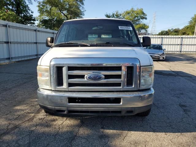 2010 Ford Econoline E350 Super Duty Wagon