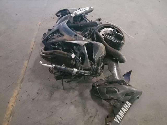 2005 Yamaha YZFR6 L