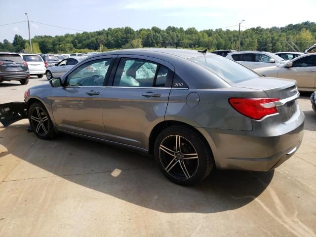 2013 Chrysler 200 Touring