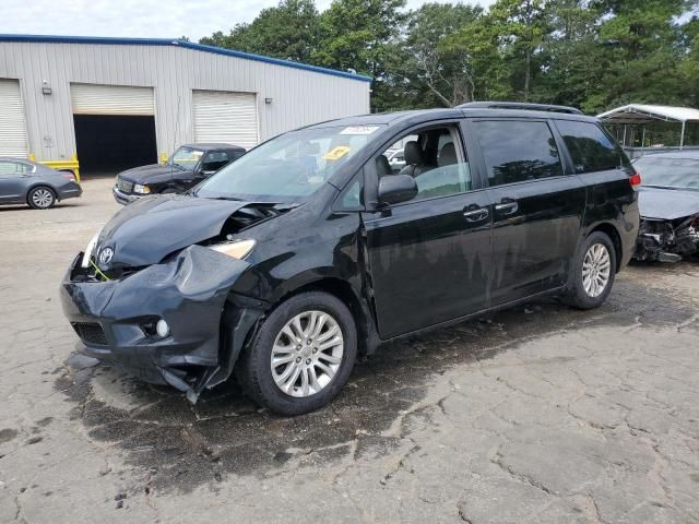 2014 Toyota Sienna XLE