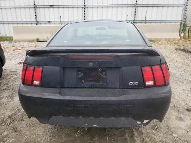 2000 Ford Mustang