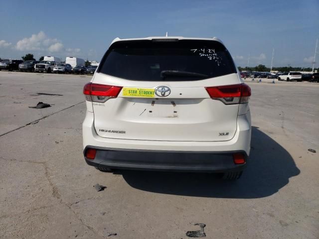 2018 Toyota Highlander SE