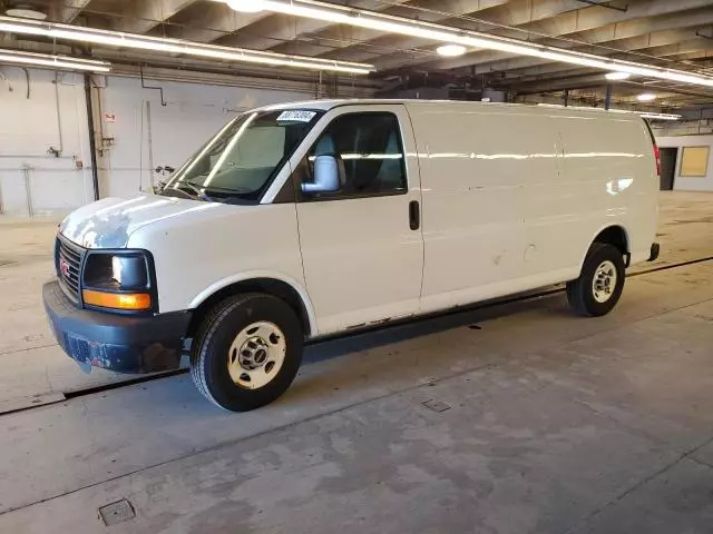 2011 GMC Savana G2500