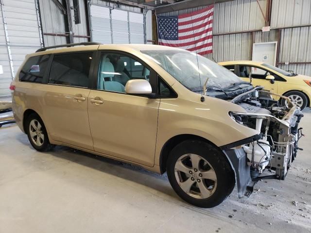 2011 Toyota Sienna LE