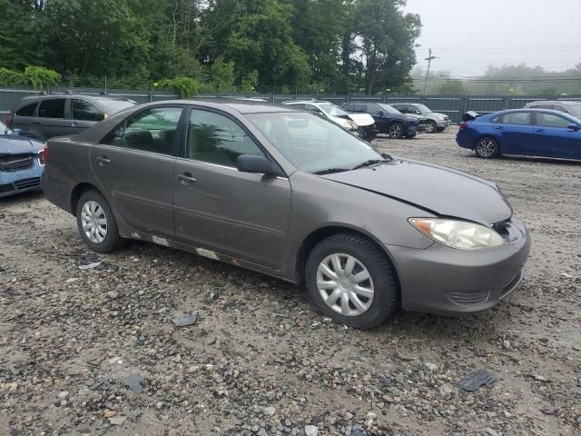 2005 Toyota Camry LE