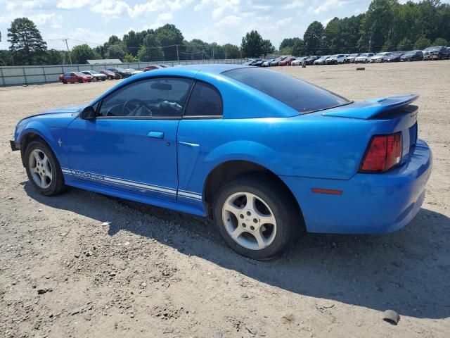 2000 Ford Mustang