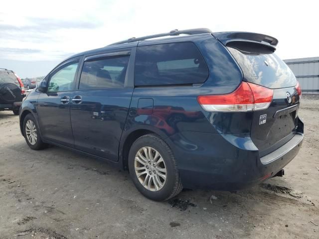 2012 Toyota Sienna XLE