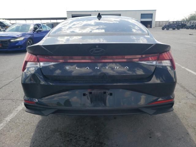 2021 Hyundai Elantra SE