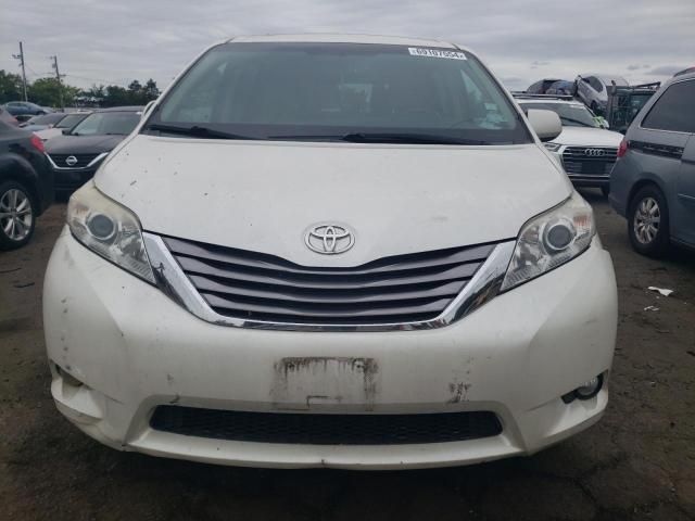 2015 Toyota Sienna XLE